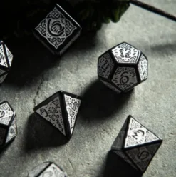 Q-Workshop - Celtic 3D Revised RPG Dice Set: Black & White (7-delig)