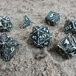 Q-Workshop -Dracopolis RPG Dice Set: The Scandinavian Blackfang (7-delig)